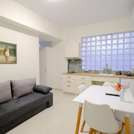 Parasiou Studios 103 Διαμερίσματα Στο Κέντρο Της Πόλης Комотини Экстерьер фото